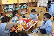 おままごと楽しいね！（2歳児）